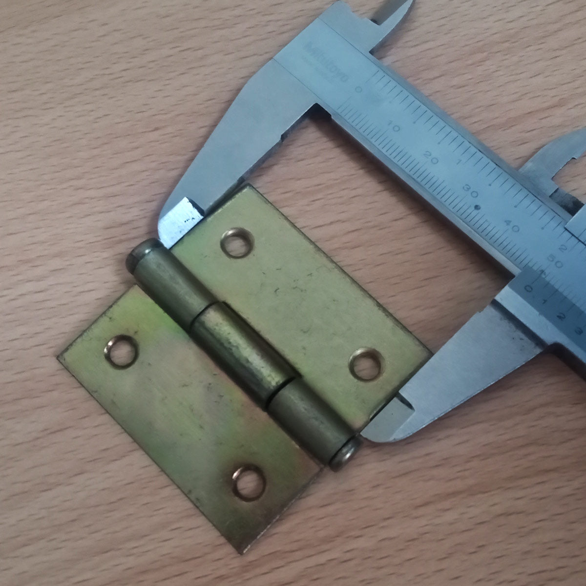 Bisagra Cuadrada de 50mmx50mm Sin Tornillos Galvanizada