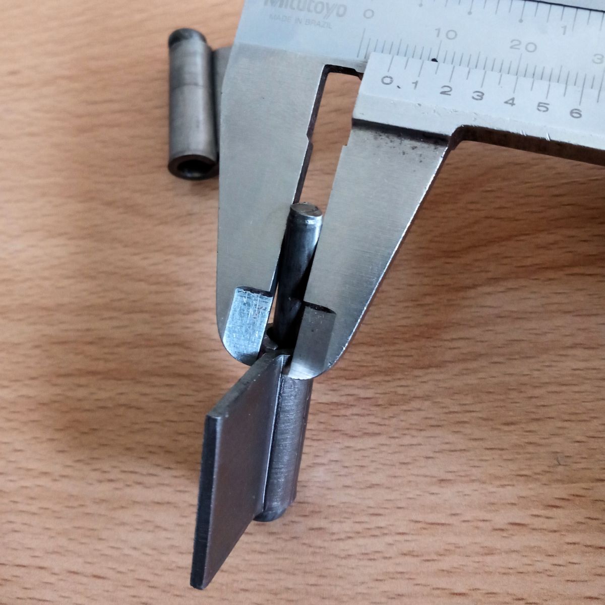 Espesor o calibre del pasador en la bisagra de 2"