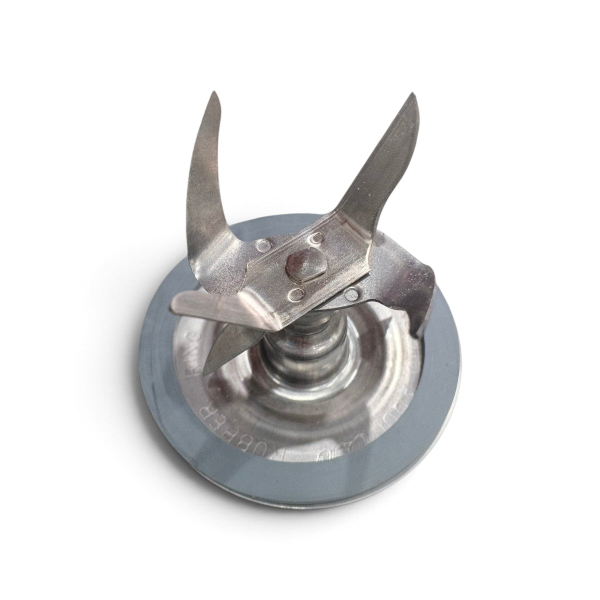 Plano picado de la cuchilla de 6 aspas BLSTAA4980 de acero inoxidable con su  aro de goma puesto.